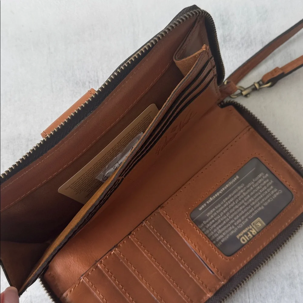 Patricia Nash Vintage Disteress Edeline Leather Large Wristlet Wallet Biscuit